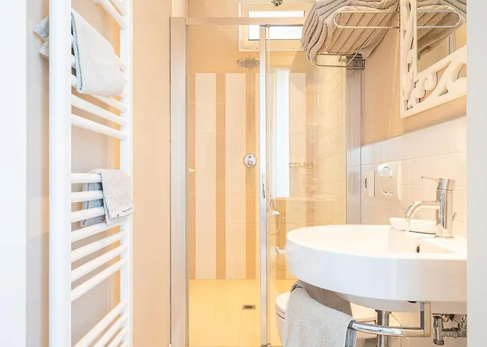 Hotell Bristol 3*