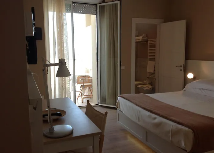 Hotell Bristol 3*