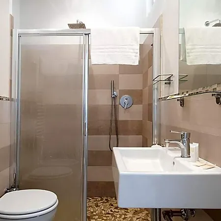 Bristol Hotel 3*