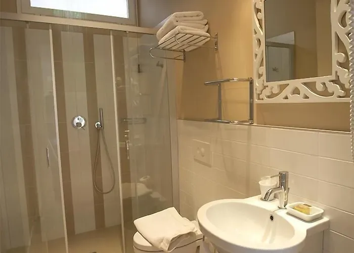 Bristol Hotel 3*